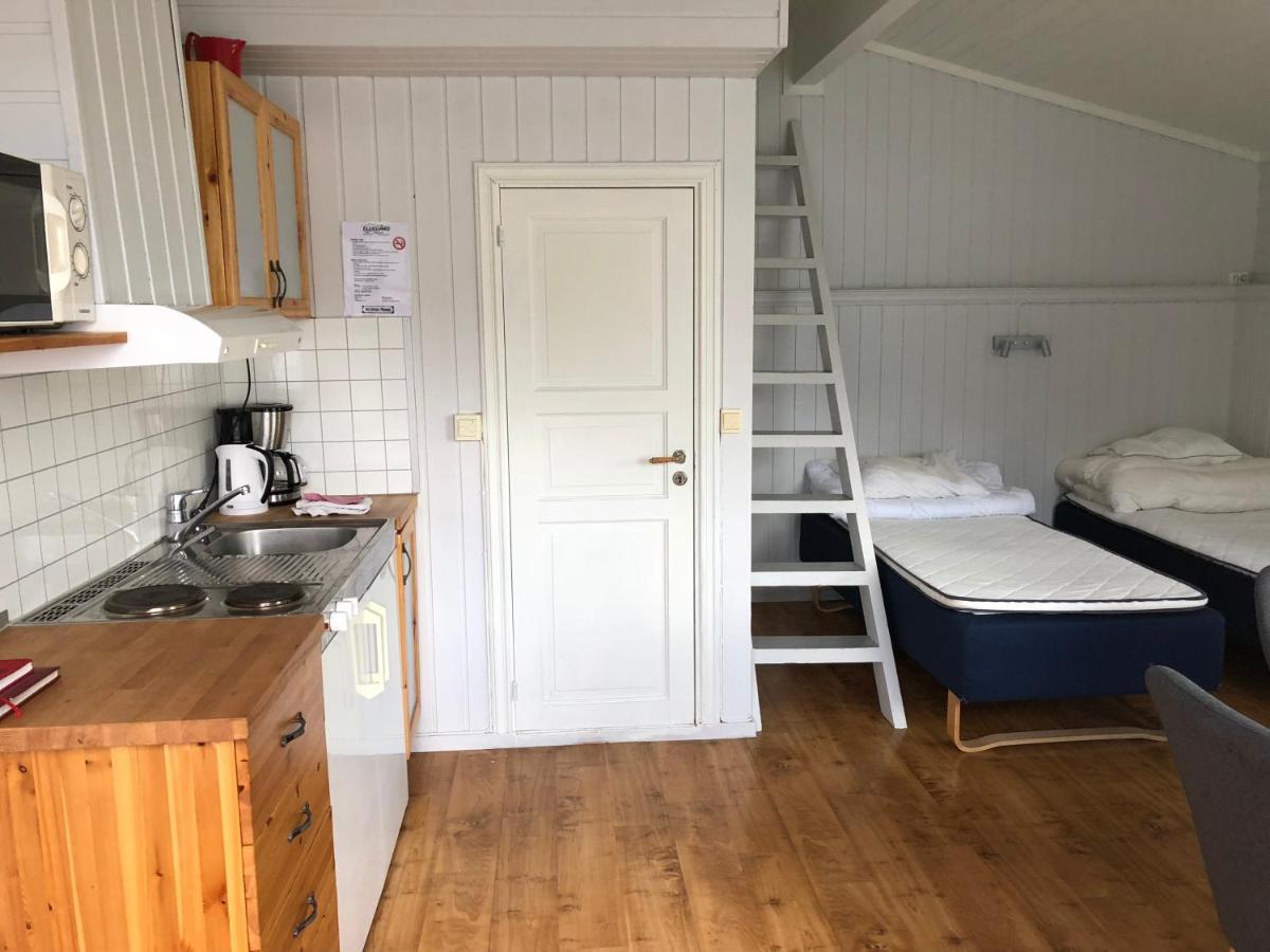 Отель Elvegard Fjordcamp Grov Экстерьер фото